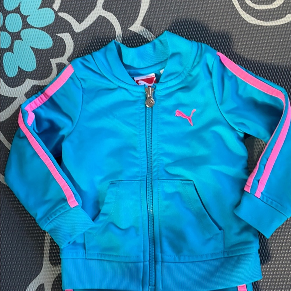 🎀Girls Puma track suit🎀 - Picture 2 of 4